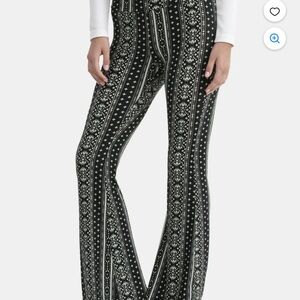 NWT No Boundaries Flare pant Size XS
